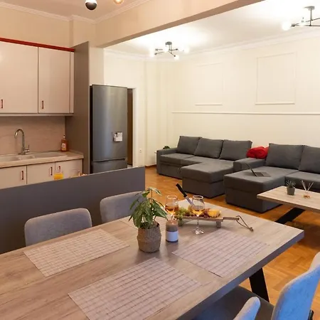 Royal At Agia Sofias Apartament Salonic