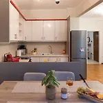 Royal At Agia Sofias Apartamento *