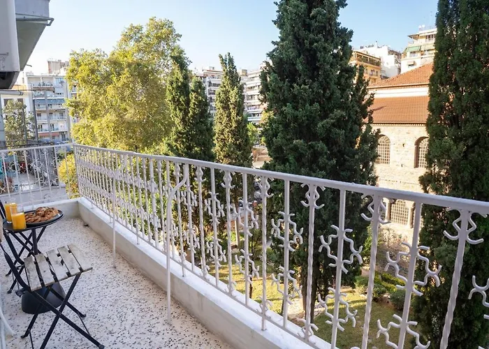 Royal At Agia Sofias